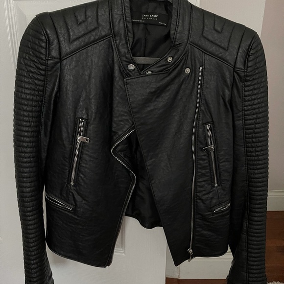 Leather jacket - Picture 2 of 2